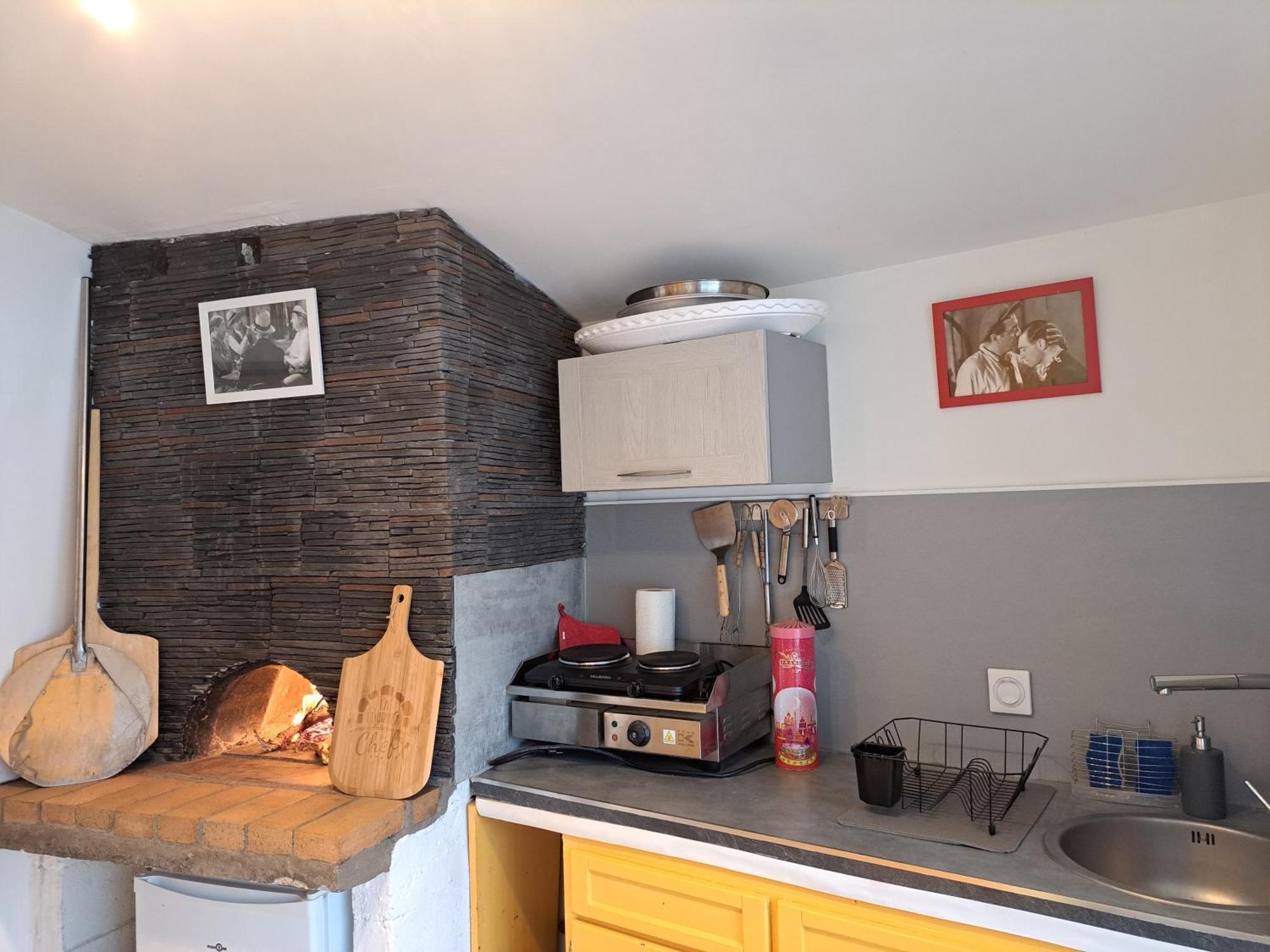 Sous Le Soleil Apartment Бандол Екстериор снимка