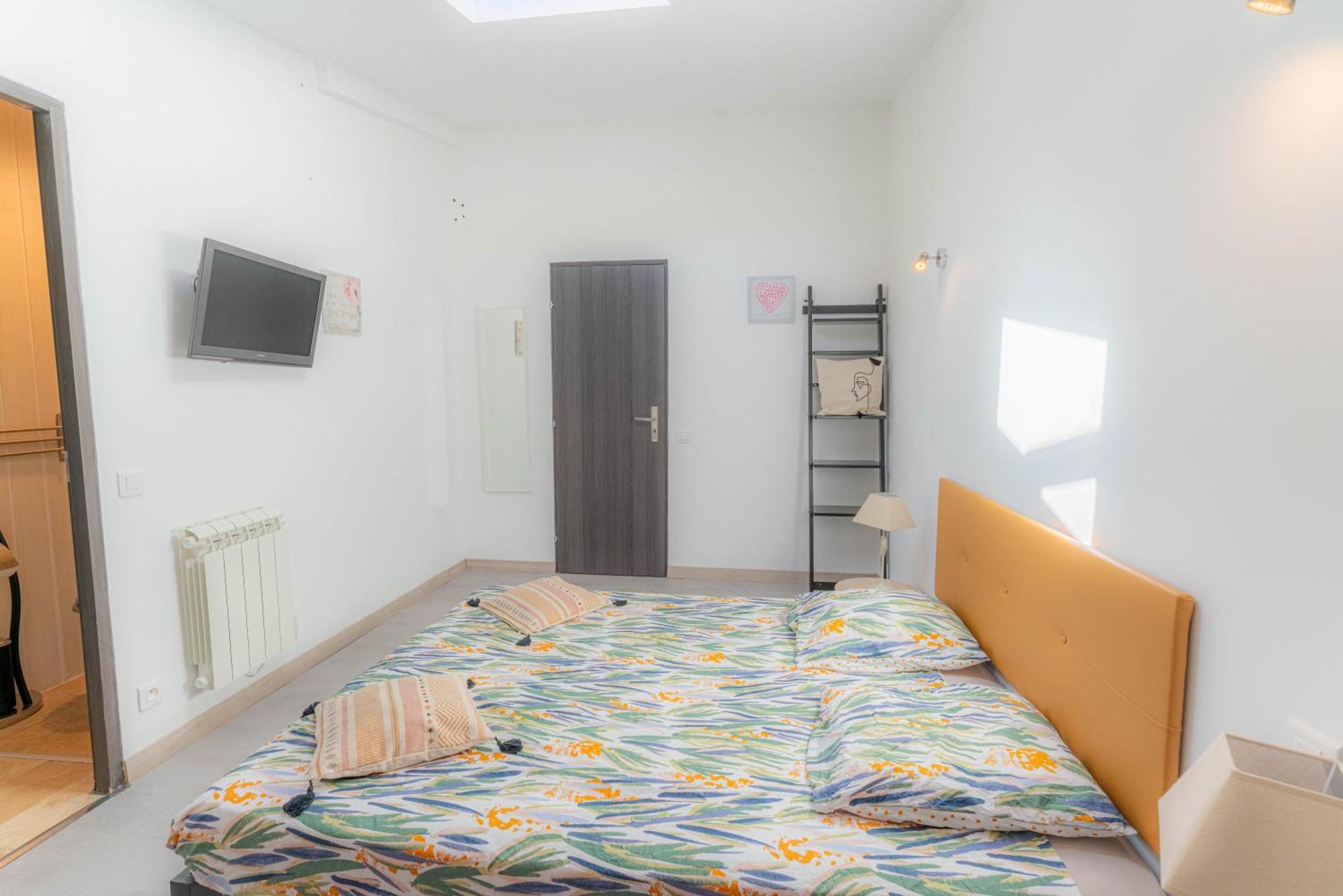 Sous Le Soleil Apartment Бандол Екстериор снимка